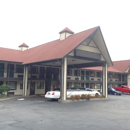 Amerivu Inn & Suites - Helen - Downtown Esterno foto