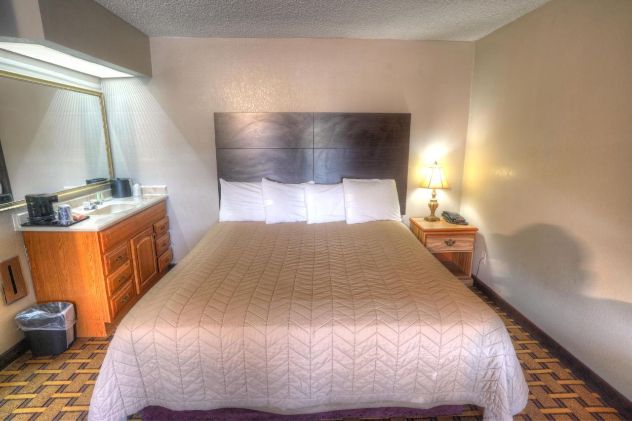 Amerivu Inn & Suites - Helen - Downtown Esterno foto